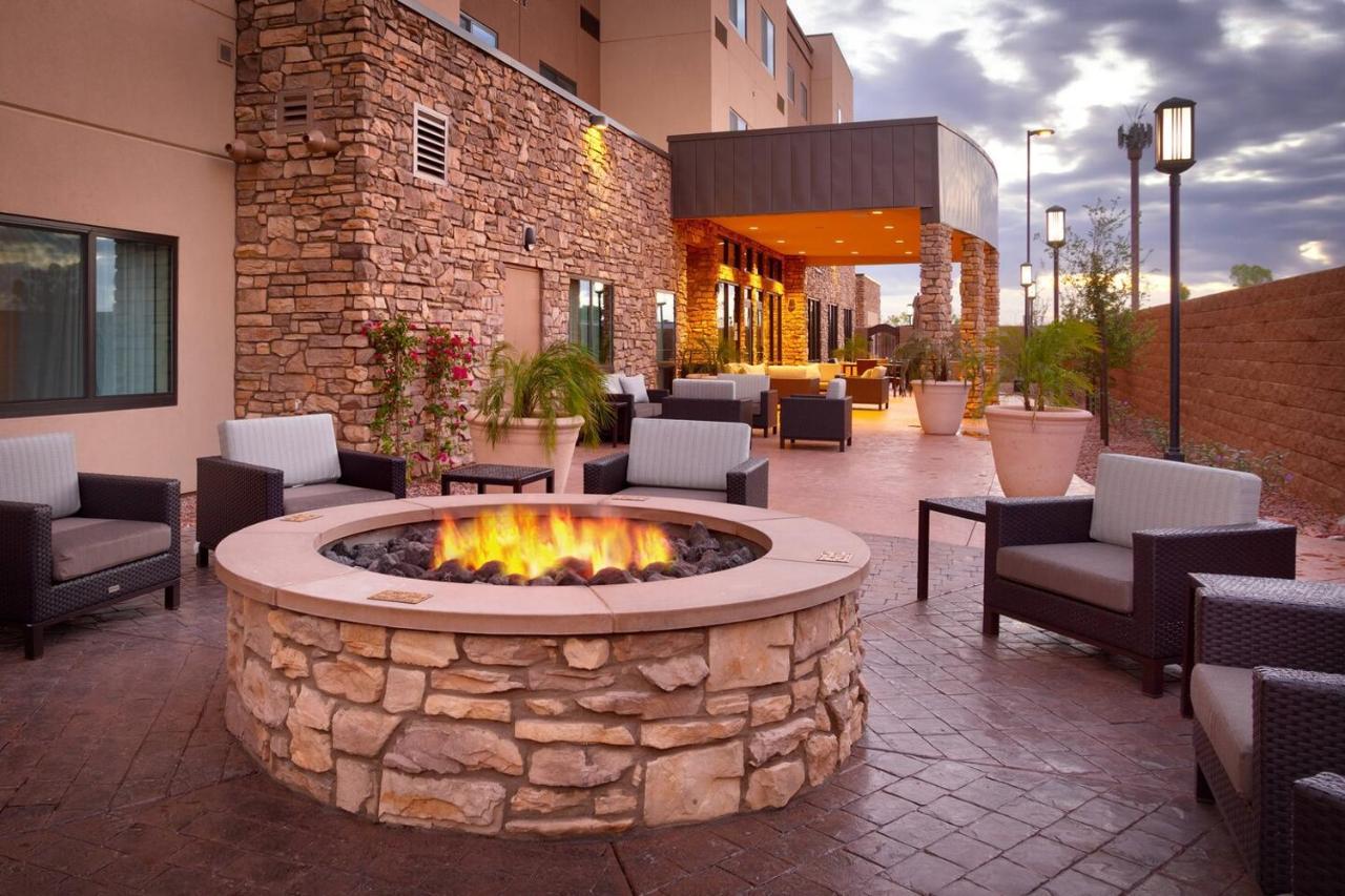 Courtyard By Marriott Phoenix Mesa Gateway Airport Екстер'єр фото