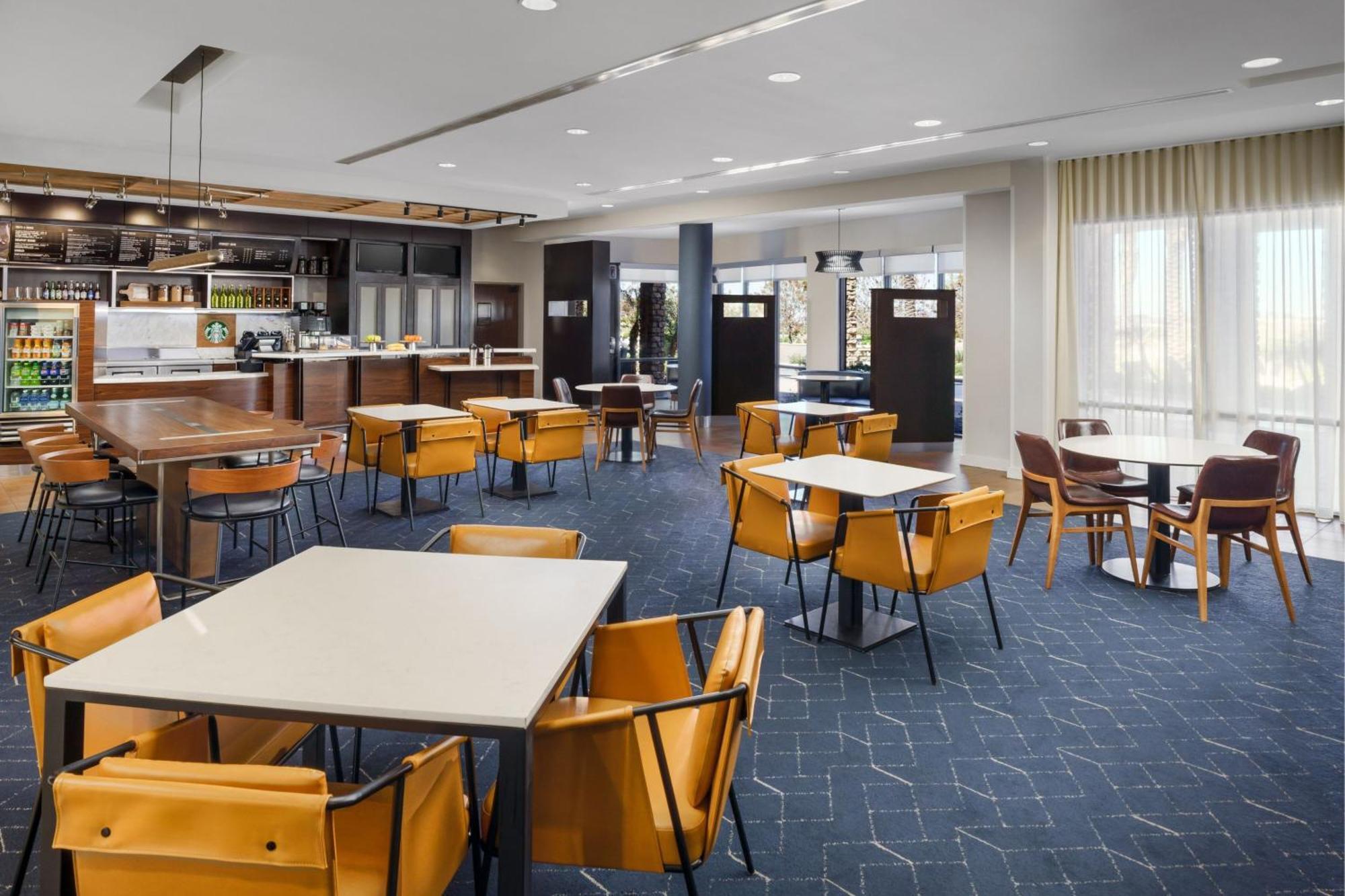 Courtyard By Marriott Phoenix Mesa Gateway Airport Екстер'єр фото