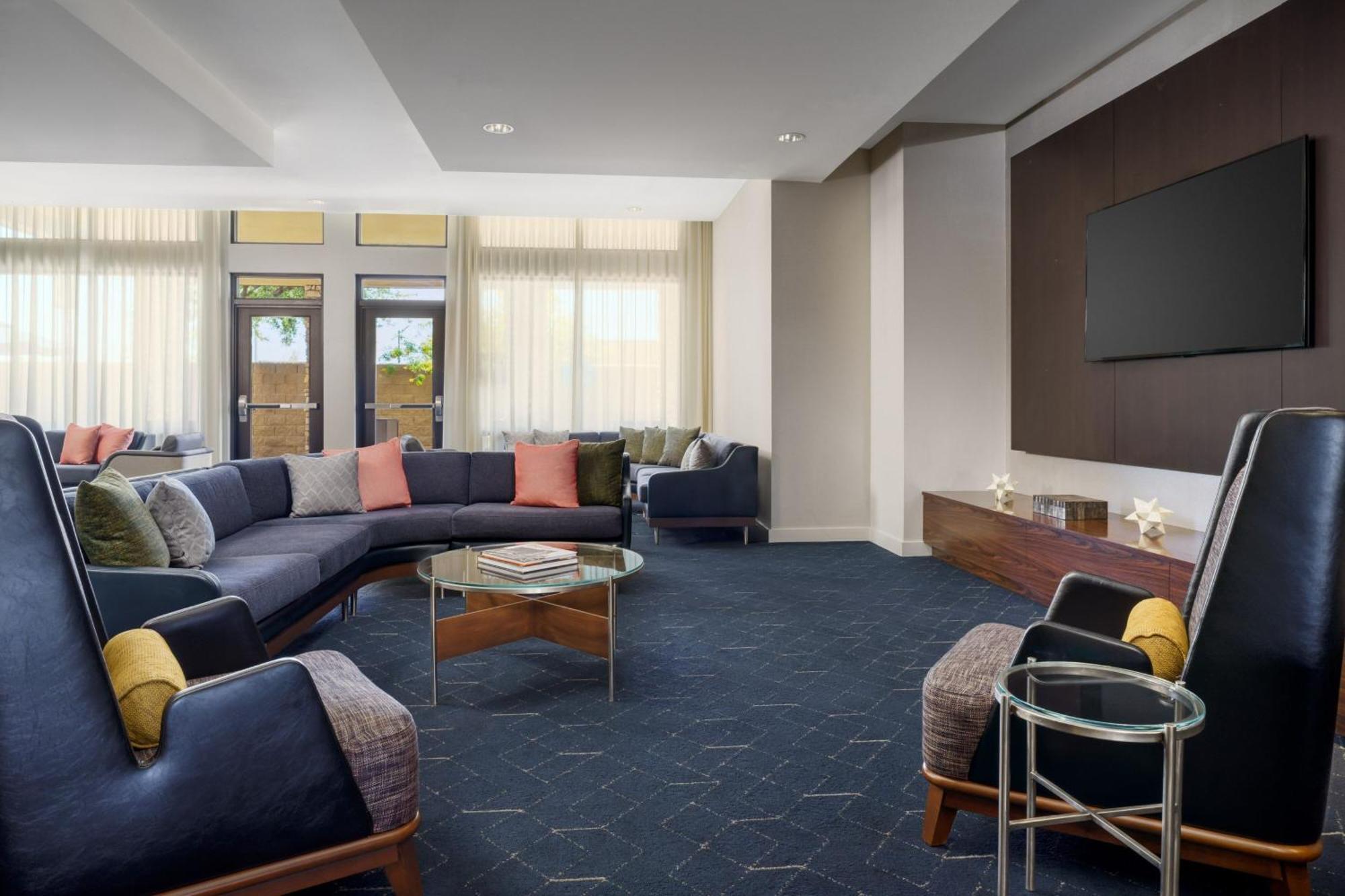 Courtyard By Marriott Phoenix Mesa Gateway Airport Екстер'єр фото